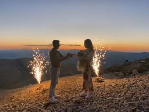 Nemrut Dağı’nda evlenme teklifi