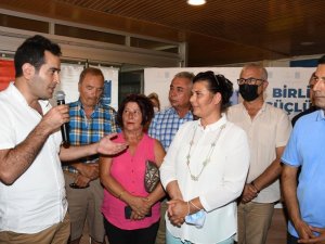 Kuşadası’nda esnaflar atık su ile ilgili yapılan bazı haberlere tepki gösterdi