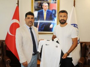 Rektör Aldemir’e Kuşadasıspor forması
