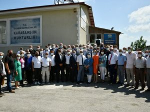 Validen muhtarlara aşı görevi