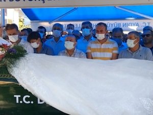 Cinayete kurban giden Yağmur Tayhan son yolculuğuna uğurlandı