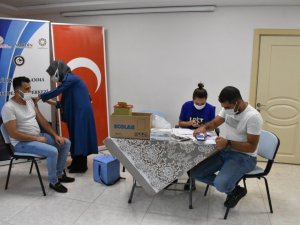 Mardin Büyükşehir Belediyesi çalışanları aşı oldu