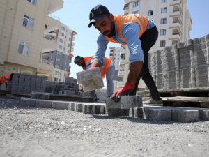 Karaköprü’de parke çalışmaları devam ediyor