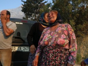 Evinin yandığını gören Hamide Teyze, gözyaşlarına boğuldu