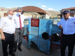 Vali Makas Kenan Yavuz Etnografya Müzesini gezdi