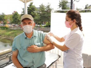 Çarşamba 55 bin 555 aşı için kolları sıvadı