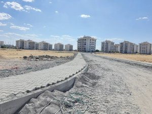 Yenişehir Belediyesinden Üçkuyu Mahallesi’ne yeni kaldırımlar