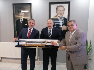 Bakan Varank: "Yangınlarımızı söndüreceğiz, vatandaşlarımızın yaralarını biz yine hükümet olarak saracağız"