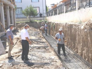 Müdür Başyiğit, okul inşaatlarında incelemelerde bulundu