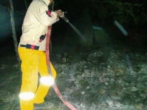 Samsun’da küçük çaplı örtü yangını söndürüldü