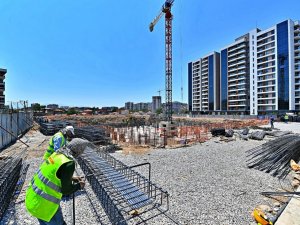 İzmir’de kentsel dönüşüm tam gaz sürüyor