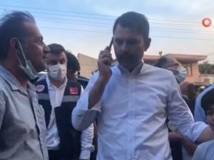 Bakan Kurum’dan top sahası yanan çocuklara yeni saha sözü