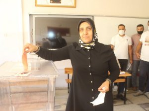 Hayatını kaybeden fenomen muhtarın yeri artık eşine emanet