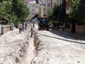 Yeni Mahallede içme suyu hattı yenileniyor