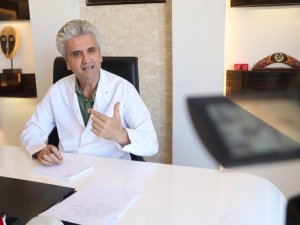 "Estetik cerrahi abartıya kaçmadan daima makulü gözeterek yapılmalı"
