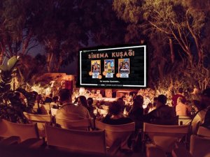 Gaziemir’de açık havada sinema keyfi