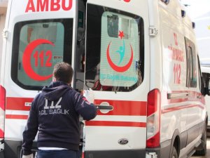 Motosikletin çarptığı yaya yaralandı