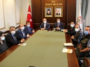 Festival iptal edildi, toplanan kaynak orman yangınları için kullanılacak