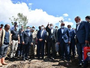 Bakan Yardımcısı İnce: “Selden etkilenen kim varsa karış karış dolaşıp hizmet ediyoruz"