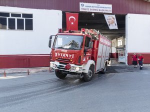Mersin’den yangınla mücadele eden Muğla ve Antalya’ya 9 itfaiye aracıyla destek