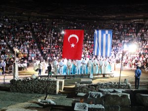 Antik Tiyatroda Türk-Yunan Konseri