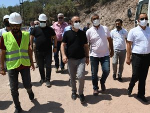 AK Parti’li Turan Assos’ta devam kaya ıslahı çalışmalarını inceledi