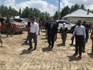 Muradiye’de selzedelerin yaraları sarılıyor