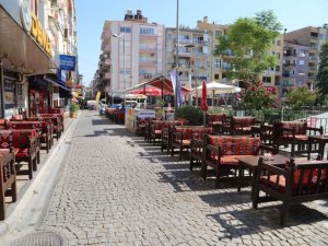 Efeler Belediyesi, acil müdahale araçları için engelleri kaldırdı