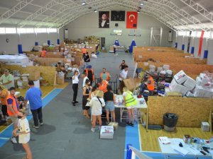 Marmaris’te yardım toplama merkezleri kuruldu