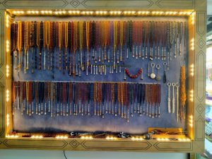 Oltu taşı bulunamayınca gençler kehribara yöneldi