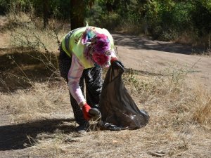 Sındırgı’da ormanlar yangın riskine karşı temizlendi