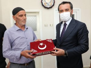Başkan Şerifoğulları, “Huzur ve güven içerisinde yaşadığımız bu toprakları şehitlerimizin ve gazilerimizin kahramanlıklarına borçluyuz”