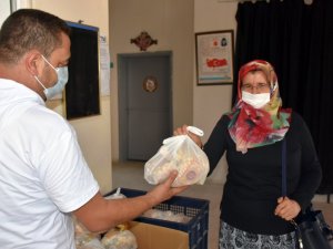 Tarsus Belediyesi, çölyak hastalarına glütensiz ekmek dağıtımına devam ediyor