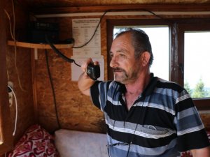 24 yıldır ormanları gözetliyor