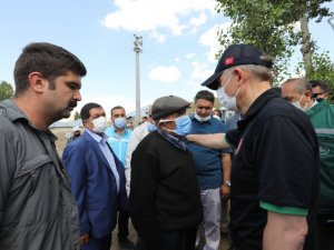 Bakan Yardımcısı Suver, Özalp’te selden etkilenen mahallelerde incelemelerde bulundu