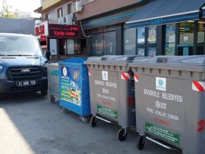 Başiskele’de çöp konteynerleri yenileniyor