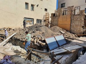 Bir dönem semt ocağı olarak kullanılan tarihi cami, yeniden ayağa kaldırılıyor