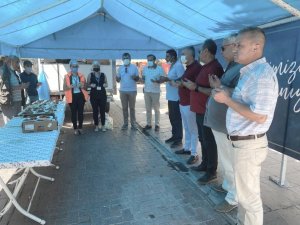 Kuşadası Belediyesi görev şehitlerini unutmadı