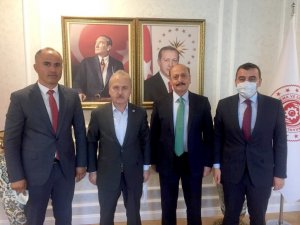 Milletvekilleri ile GMİS, Çalışma Bakanı ile bir araya geldi