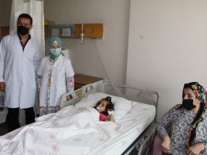 Şırnak’ta idrar yolundan 5 santimetrelik taş çıkarılan çocuk sağlığına kavuştu