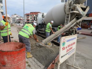 Demirtaş: “Hem yolları hem de gönülleri yapıyoruz”