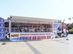 Büyükşehir tercih tırı, gençlere hizmet veriyor