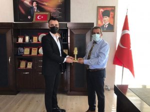 Türkiye’de yılın Paramediki Mehmet Özmen seçildi