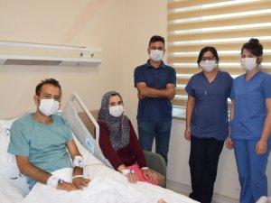 Annesinin böbreği ile yaşama yeniden bağlandı