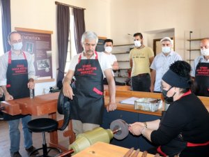 Sivas bıçağı ders oldu, kursiyerler arasında kadınlarda var