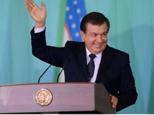 Özbekistan Cumhurbaşkanı Mirziyoyev ikinci dönemi için yemin etti
