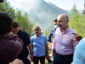 Ulaştırma Bakanı Karaismailoğlu: “En kısa sürede afetin izlerini ortadan kaldıracağız”