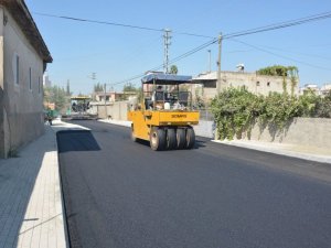 Mersin’de yol çalışmaları sürüyor
