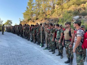 Kazma-kürekle içtimaya girip, yangından yangına koşuyorlar