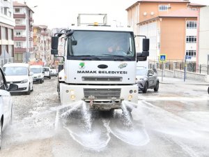 Mamak Belediyesi ilçe genelinde temizlik ve tadilat çalışmalarına devam ediyor